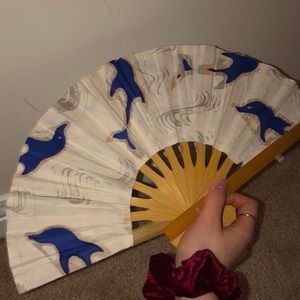 Dolphin fan